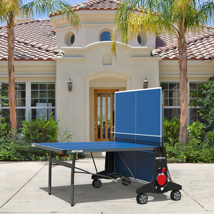 The KETTLER Cabo OUTDOOR table is the perfect table for anyone looking for a fun-filled game of outdoor table tennis with style and great features. The weatherproof KETT-TEC5 table top provides a consistent ball bounce and great durability. This Centerfold table has built-in patented features including SMOOTH TRAX and Dual Locking systems.