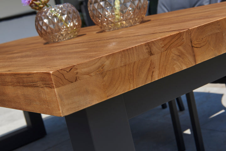 With its powder coated construction and 100% Indonesian SVLK certified teak tops, the Nevada Bar Set is a true work of art.  The combination of durable aluminum frame and warm robust teak gives it an eye-catching industrial look that will surely grab the attention of the most disconcerting critic.
