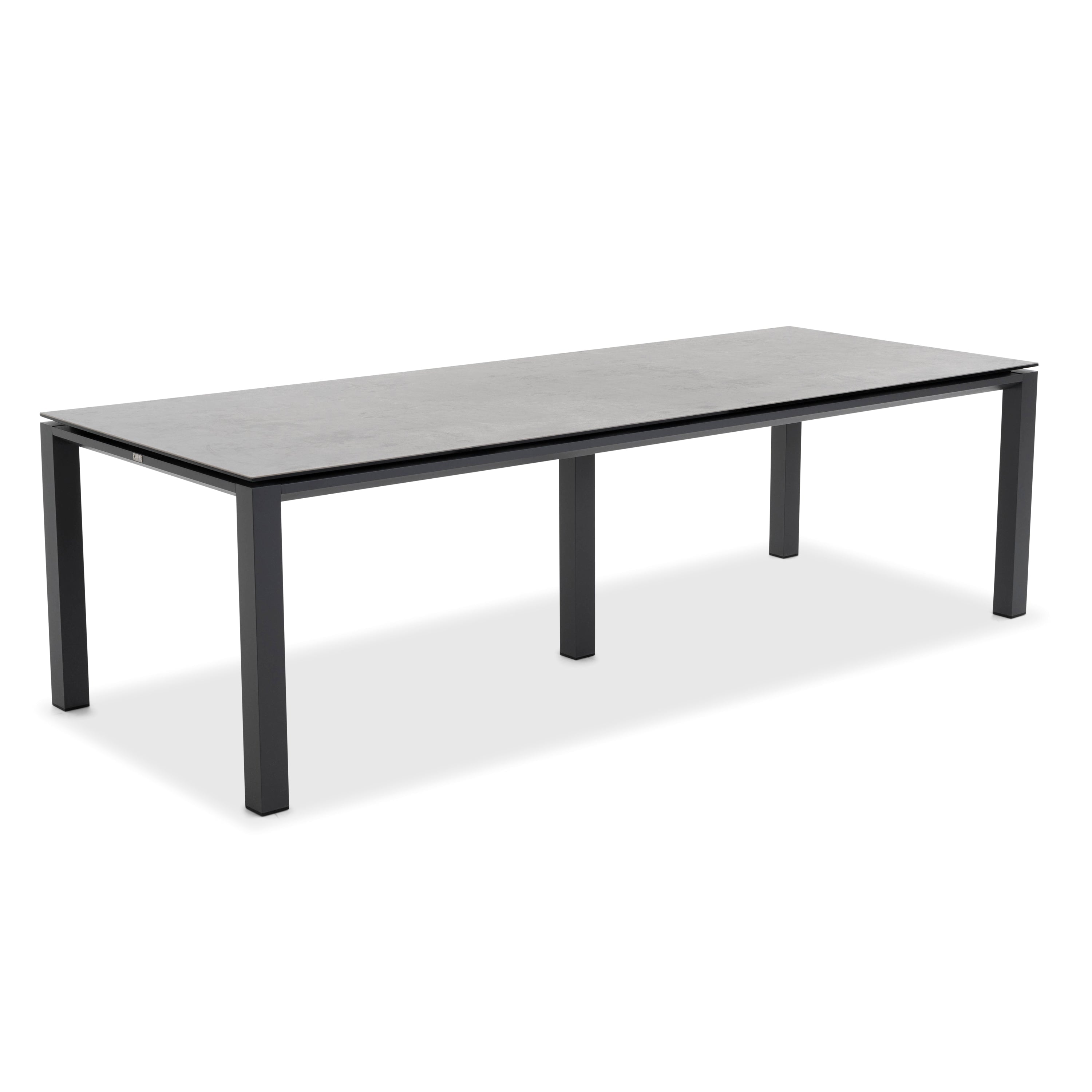 Concept Dining Tables – KETTLER Retail Showroom
